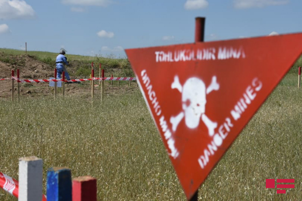 Двое азербайджанцев подорвались на мине на освобожденной территории