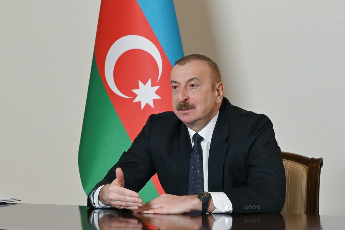 Президент: Итоги шести месяцев свидетельствуют о том, что экономика Азербайджана уже преодолела спад