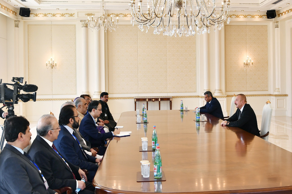 Ильхам Алиев принял делегацию из Пакистана