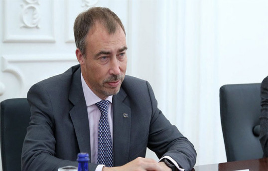 Спецпредставитель ЕС призвал Баку и Ереван к переговорам по делимитации и демаркации