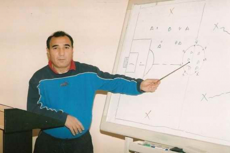 Ветеран азербайджанского футбола погиб под колесами автомобиля