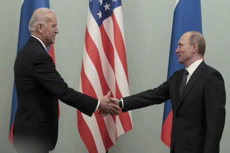 Путин готов говорить с Байденом на любые темы