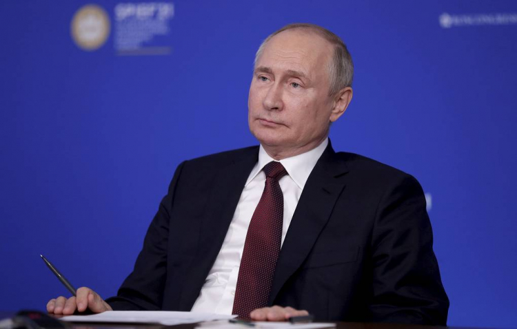 Путин заявил об уважении к Трампу  