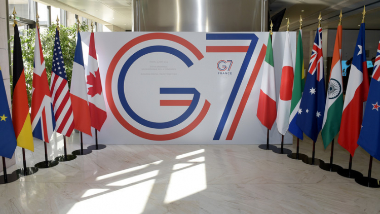 Страны G7 призвали расследовать происхождение коронавируса

