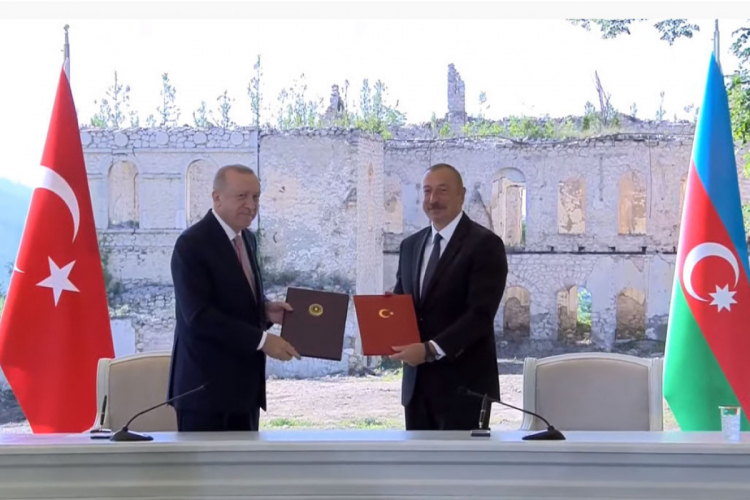 Между Азербайджаном и Турцией подписана Шушинская декларация о союзничестве
 - ОБНОВЛЕНО