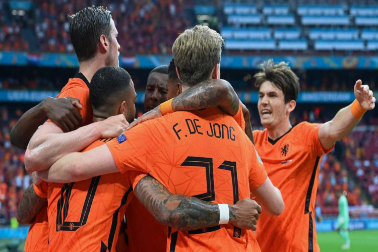 Нидерланды пробились в плей-офф ЧЕ-2020