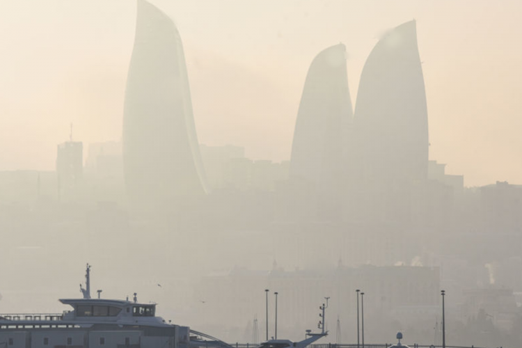 Пыльная погода в Баку сохранится до конца недели
