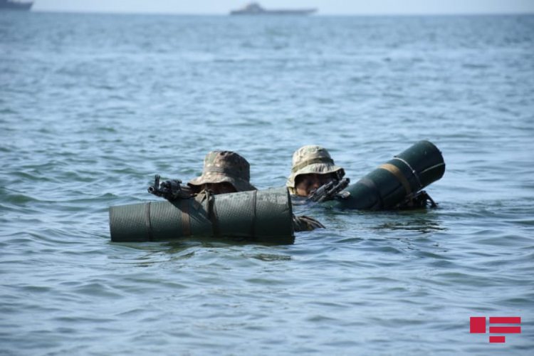 ВМФ Азербайджана выполнил последнее задание на учениях