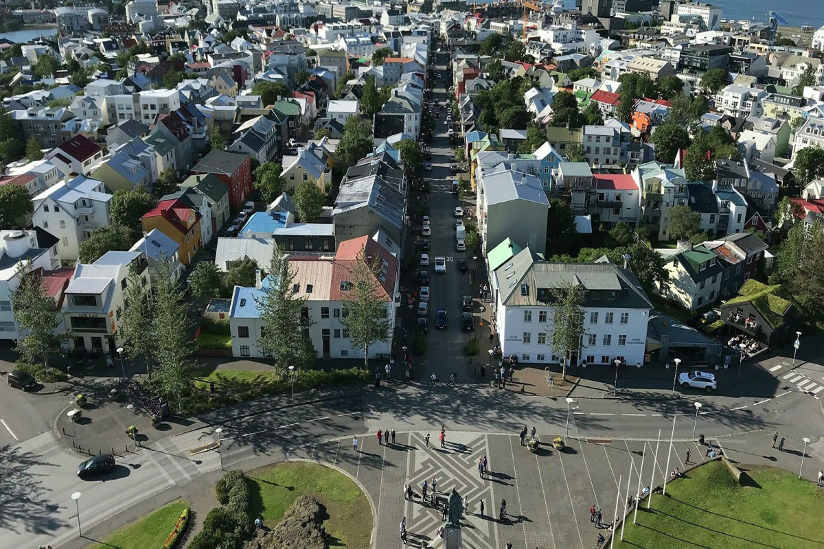 Исландия первой из европейских стран сняла все ограничения из-за COVID-19