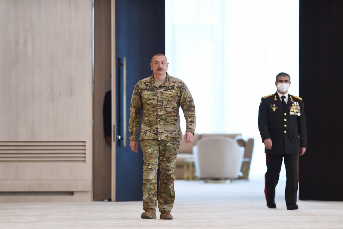 Ильхам Алиев встретился с группой руководителей и личного состава Азербайджанской Армии-ОБНОВЛЕНО -ФОТО 