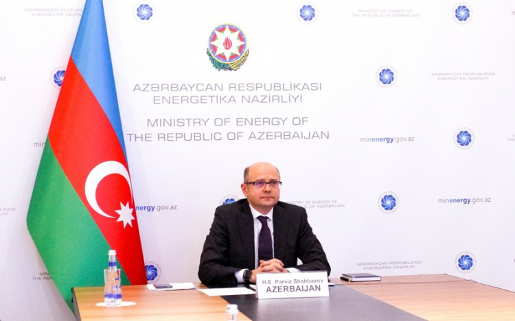 Азербайджан согласился на дальнейшее сокращение добычи нефти
