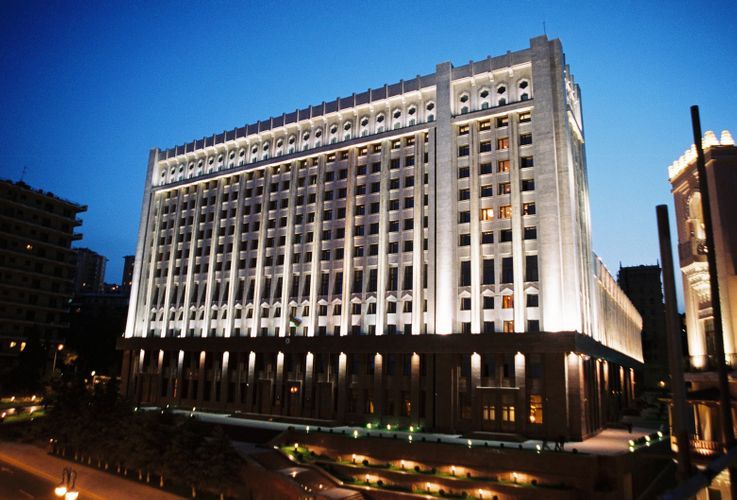 Администрации президента Азербайджана даны полномочия в связи с госпрограммами
