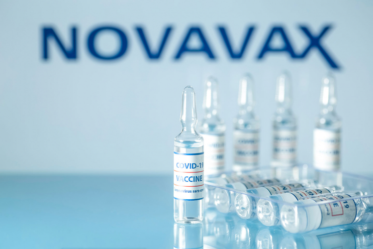 Вакцина Novavax на 86% эффективна против британского штамма COVID-19