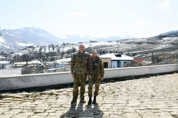 Ильхам Алиев и Первая леди Мехрибан Алиева посетили село Дашалты - ФОТО