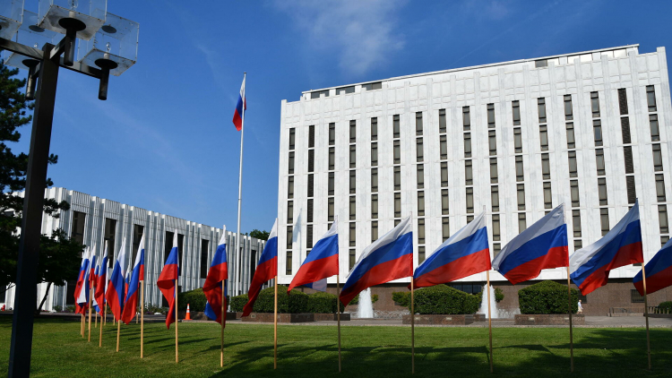 В посольстве России заявили об угрозе обрушения отношений с США