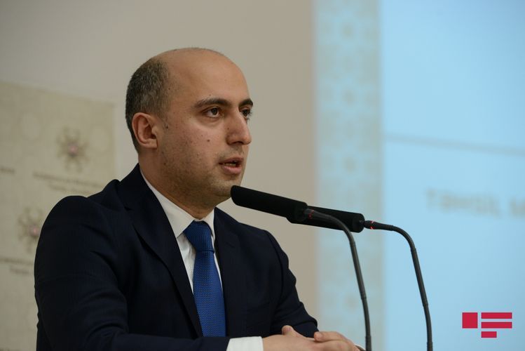 Министр образования Азербайджана о возможности закрытия школ
