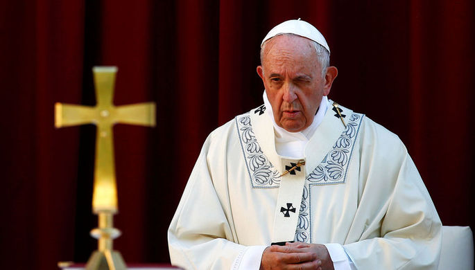 В Ватикане из-за коронавируса сократили выплаты кардиналам