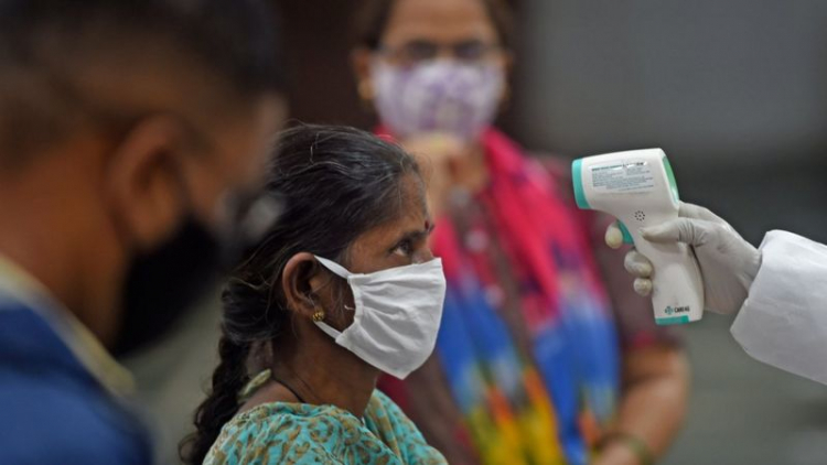 В Индии выявили рекордное число заболевших COVID-19
