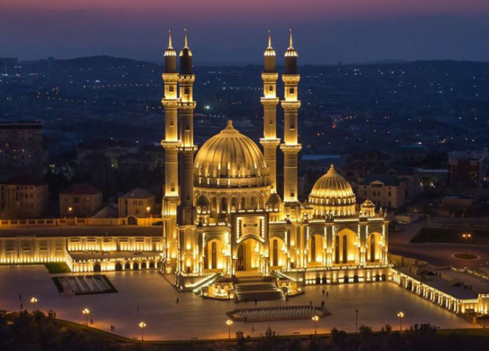 Названа дата начала месяца Рамазан в Азербайджане
