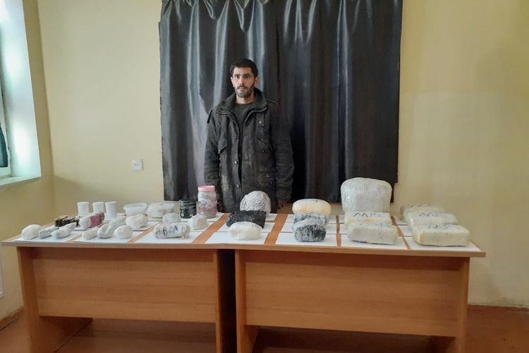 Азербайджанские пограничники предотвратили ввоз в страну 45 кг наркотиков