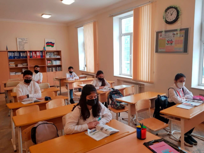 Эти школы в Баку возобновили традиционное обучение – НО МИНОБРАЗОВАНИЯ НАЧЕКУ!