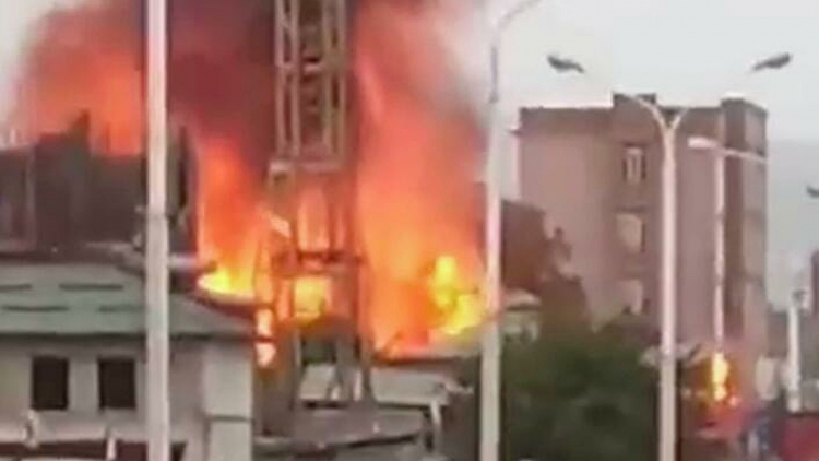 На АЗС в Душанбе прогремел мощный взрыв - ВИДЕО