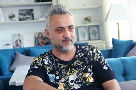 Азербайджанский рэпер снялся в клипе болея коронавирусом 