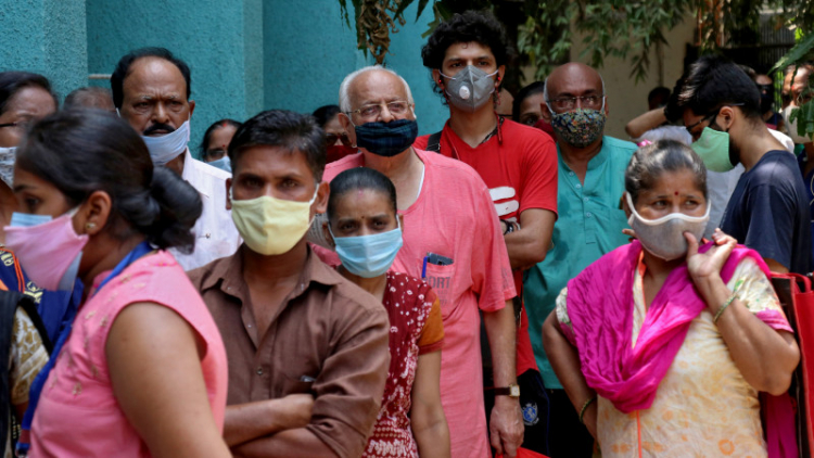 В Индии зафиксирован антирекорд по числу умерших от COVID-19 за сутки
