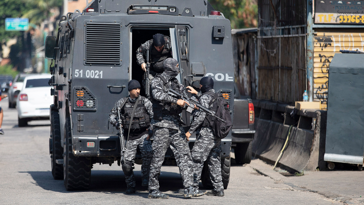 Полиция объяснила операцию с 25 жертвами в Рио-де-Жанейро