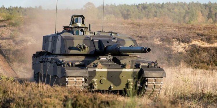 Великобритания впервые за четверть века примет на вооружение новые танки