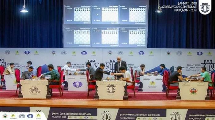 Дурарбейли выиграл чемпионат Азербайджана