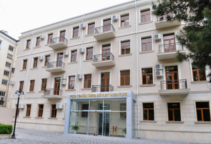 В Азербайджане из-за коронавируса приостановлено обучение в профессиональной школе