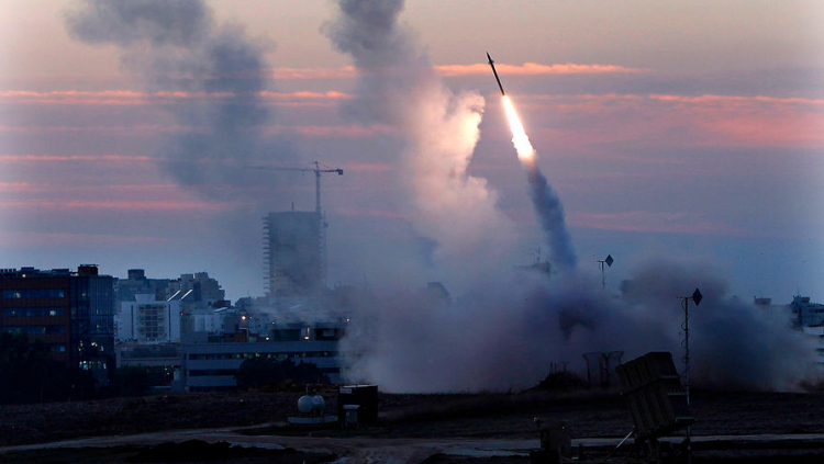 Израиль в ответ на неудачный запуск шести ракет из Ливана поразил источник огня