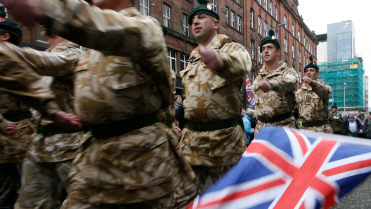 В Эстонии британские солдаты из-за женщины подрались с местными жителями