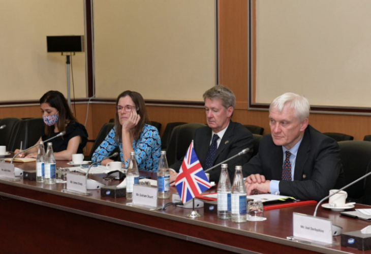 Между Азербайджаном и Великобританией обсуждены вопросы сотрудничества в транспортной сфере