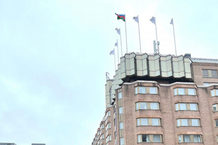 В Стокгольме поднят азербайджанский флаг