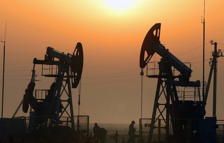 Иран впервые с ноября 1991 года экспортировал нефть в США
