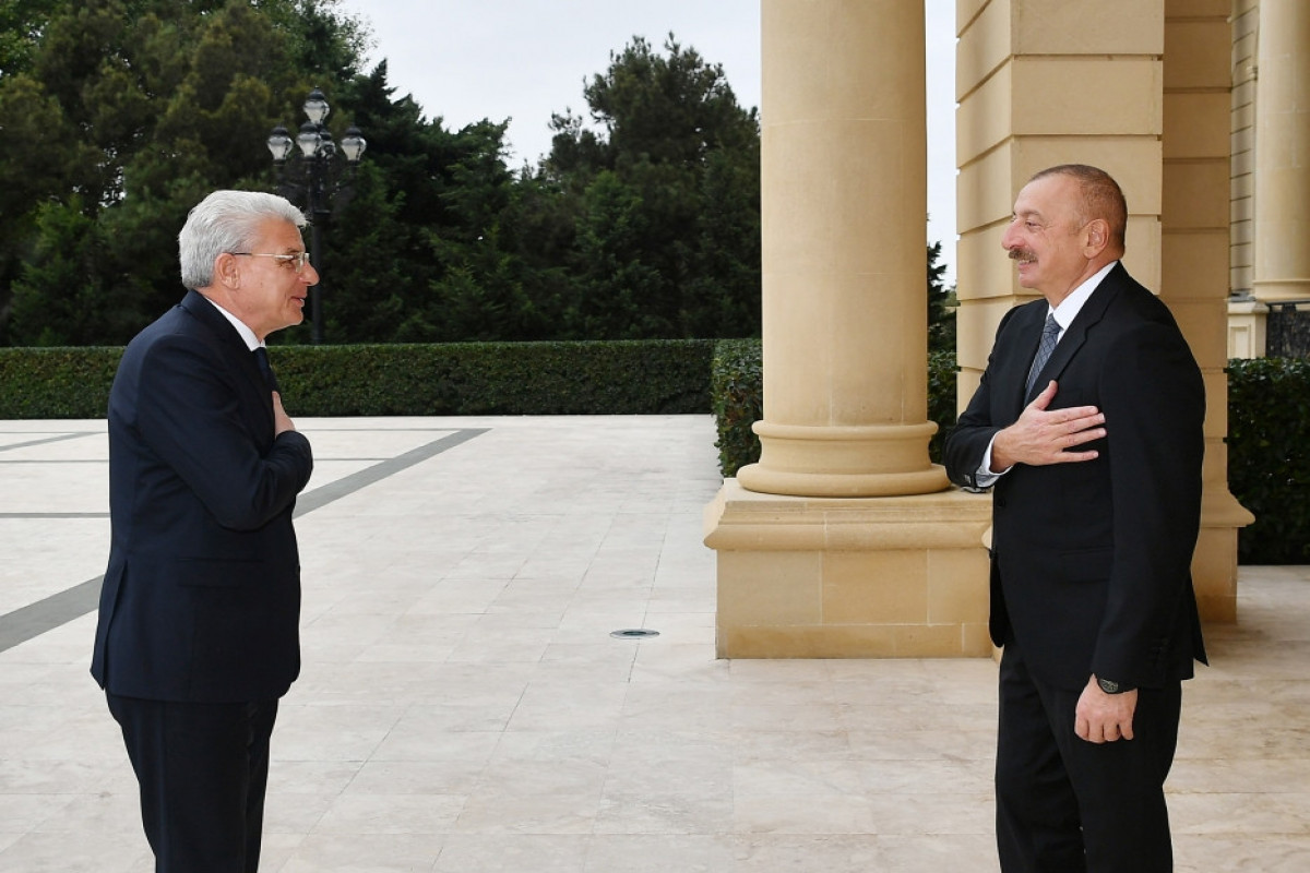Ильхам Алиев встретился с членом Президиума Боснии и Герцеговины