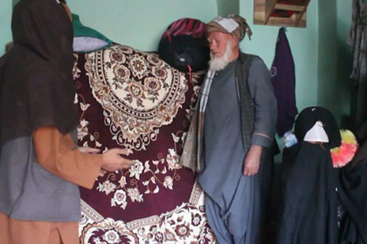 Родители продали девятилетнюю афганку ради пропитания