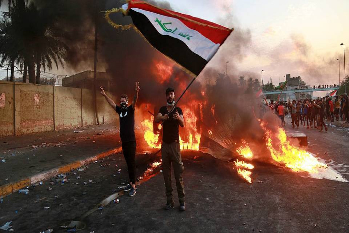 Двое погибли при столкновениях протестующих против итогов выборов и силовиков в Багдаде