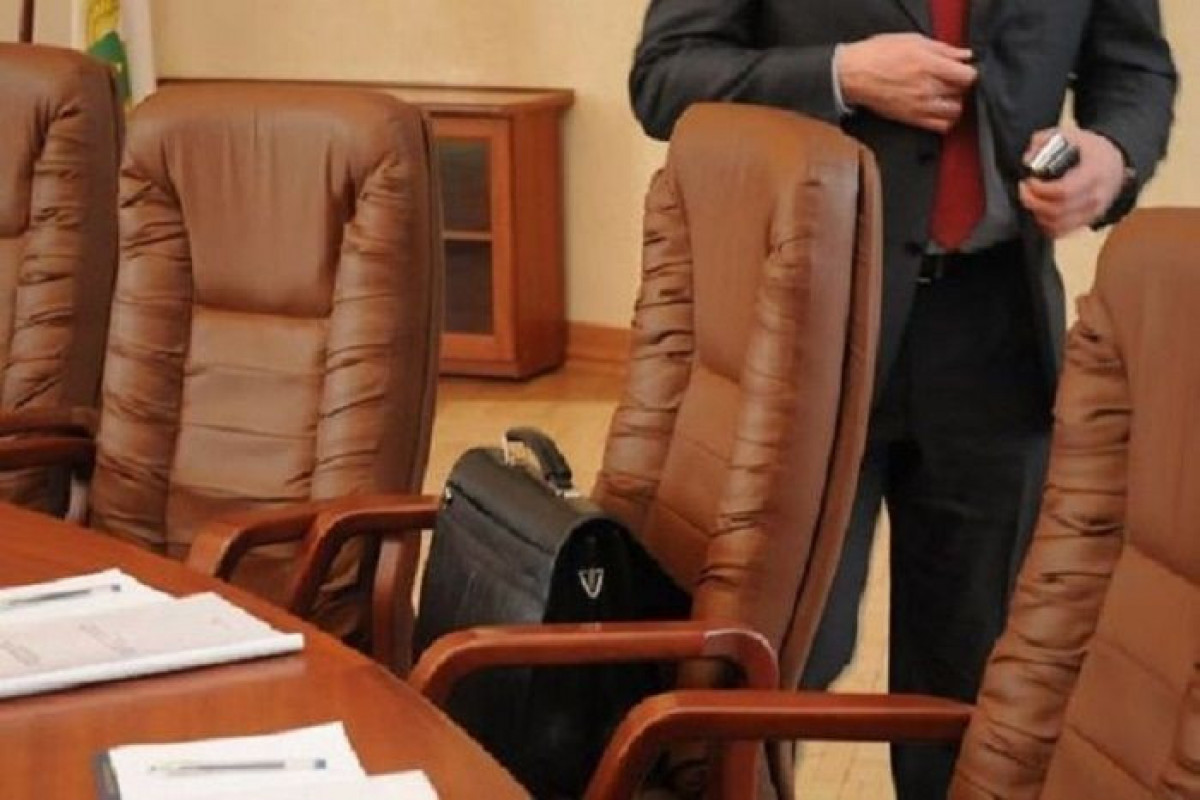 Экс-министр Азербайджана, владеющий пятью языками, сейчас занимается творчеством – ЗАБЫТЫЕ ЧИНОВНИКИ 
