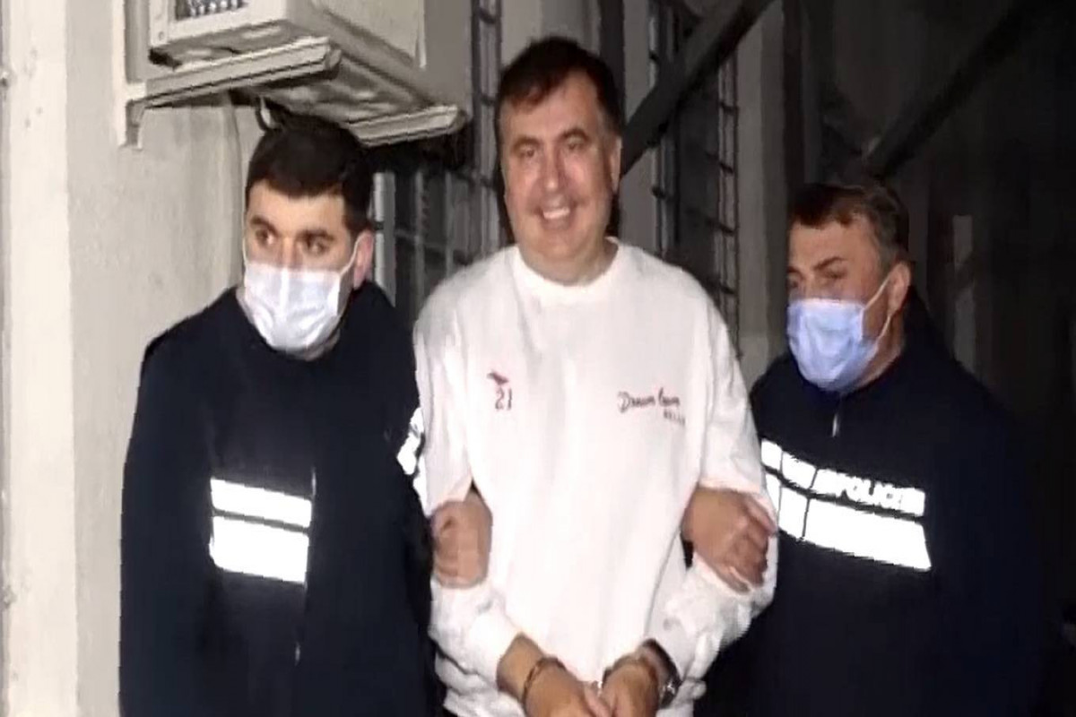 Саакашвили объяснил видео, на котором он ест во время голодовки в тюрьме