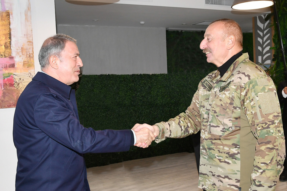 Ильхам Алиев принял делегацию во главе с Хулуси Акаром
