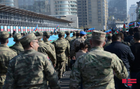 В Баку состоялось шествие по случаю Дня Победы Азербайджана-ФОТО -ОБНОВЛЕНО 