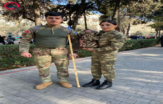 Они познакомились на фронте, а на парад пришли с ребенком - ВОЕННЫЙ РОМАН - ФОТО 