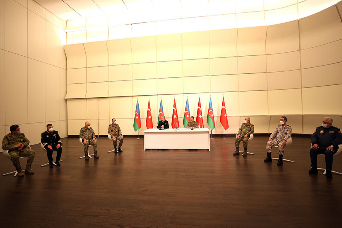 Министры обороны Азербайджана и Турции провели совместную пресс-конференцию-ВИДЕО 