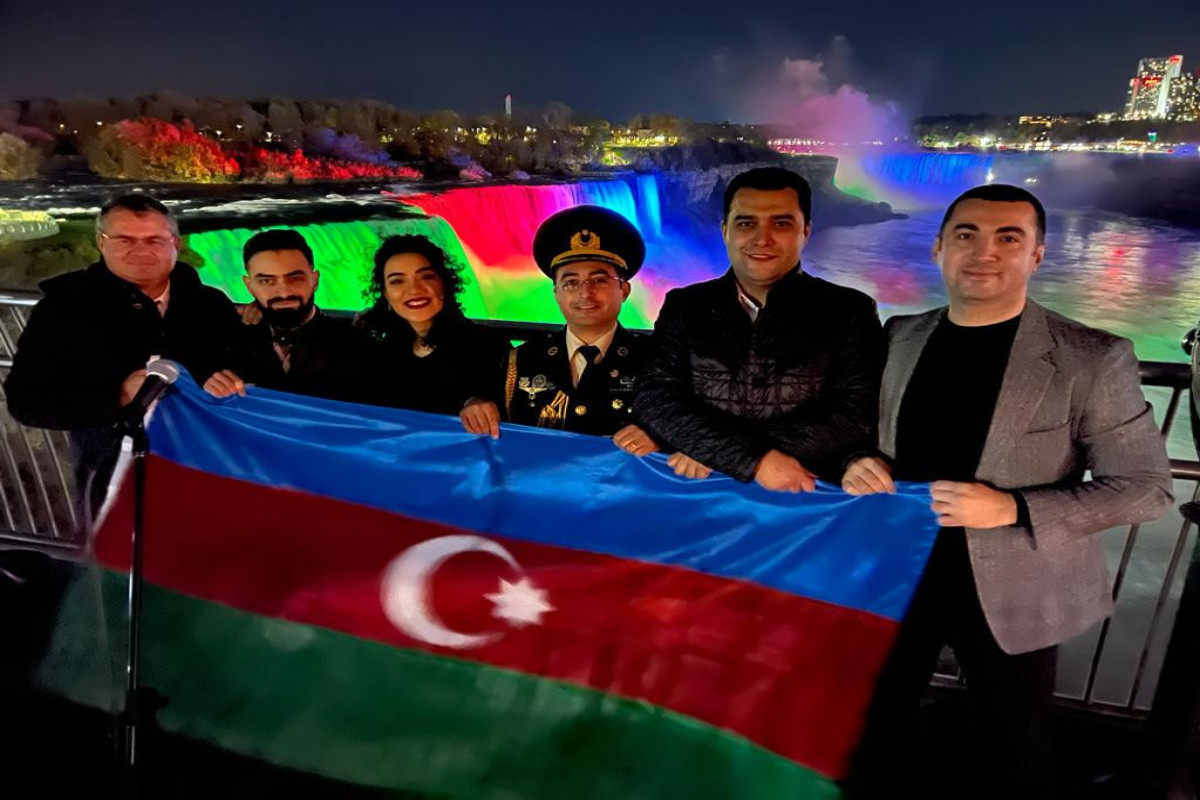 Ниагарский водопад окрасился в цвета Азербайджанского флага-ФОТО 