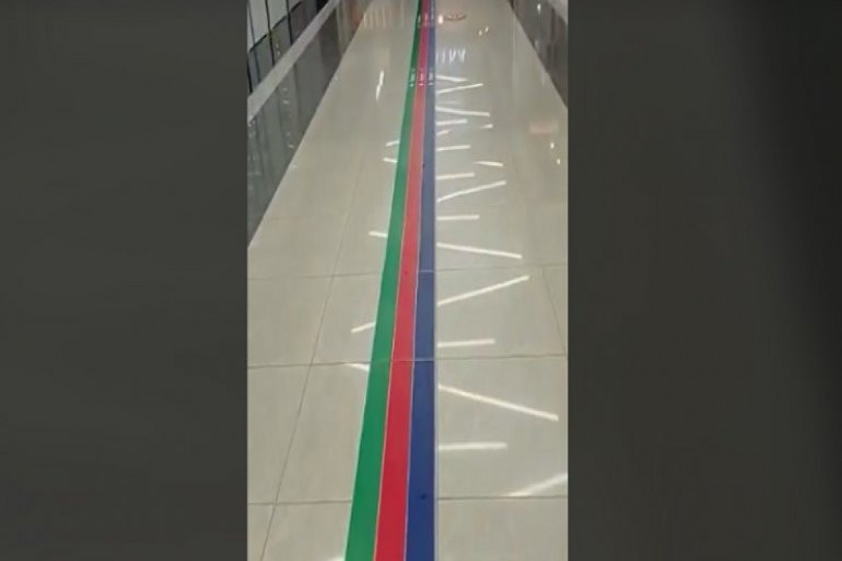 В торговом центре Москвы оскорбили азербайджанский флаг – ГАДКИЙ ПОСТУПОК АШОТА -ВИДЕО 