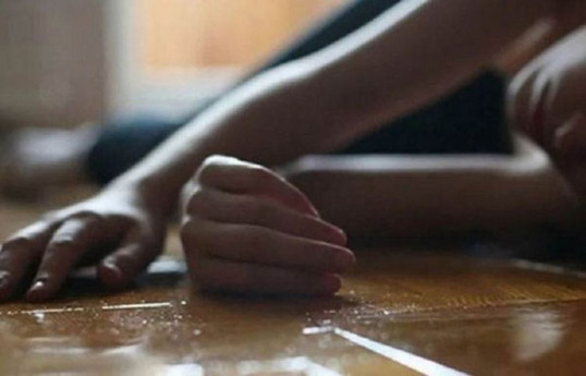 В Гёйгёле 55-летняя женщина покончила с собою, вскрыв себе вены