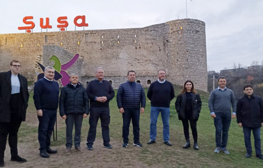 Делегация межпарламентской группы дружбы Британия-Азербайджан посетила Шушу